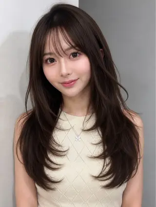 ロング 岡田 聖蘭のヘアスタイル