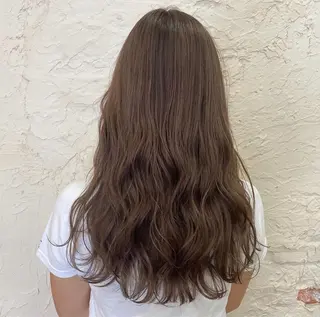 ロング LUSTY 長井明里のヘアスタイル
