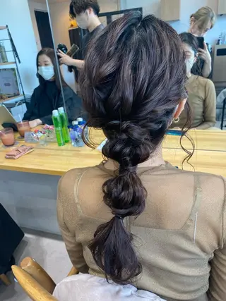 ヘアアレンジ 似合う髪型見つけます AYAKAのヘアスタイル