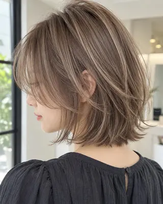 カラー ✨東浦 透明感カラー デザインカラーのヘアスタイル