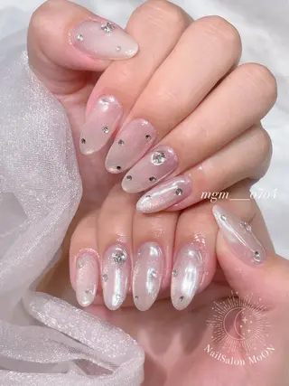 MoON...❤︎ MeGuのネイルデザイン