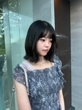 ミディアム qpulaあいみ 透明感カラーのヘアスタイル