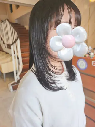 ミディアム 岡田 奈々のヘアスタイル