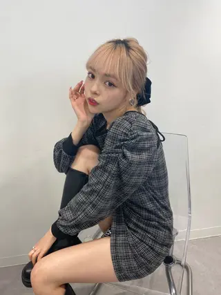 カラー ヘアアレンジ 🤍YUKI 韓国 艶髪 🤍のヘアスタイル
