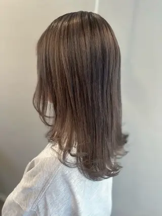 セミロング K Harukaのヘアスタイル