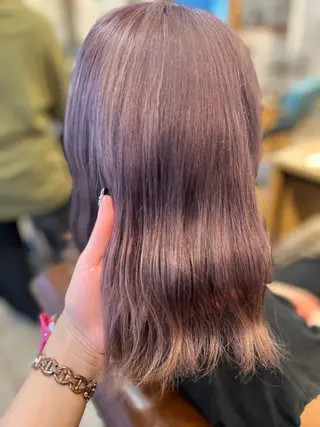 ミディアム カラー Liere Muuのヘアスタイル