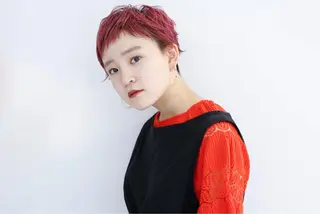 ショート カラー レイヤーカット ベージュカラー/小島のヘアスタイル