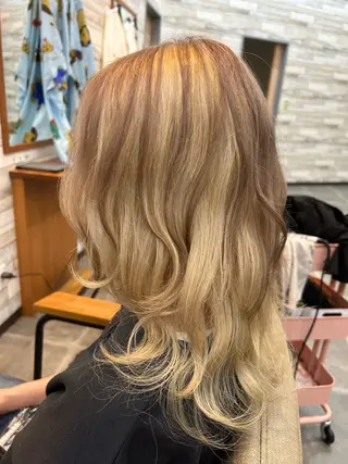 ロング カラー 木庭 愛莉のヘアスタイル