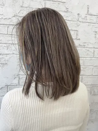 ミディアム ハイライトカラー＆ ダブルカラー　田口のヘアスタイル