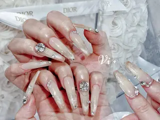 ネイル ✨Nailsalon Vi+✨のネイルデザイン