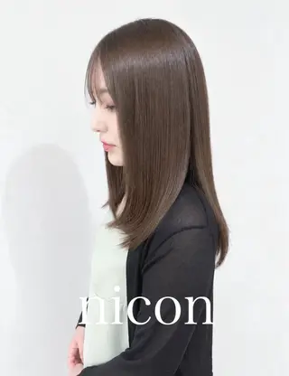 セミロング レイヤーカット 髪質改善のヘアスタイル