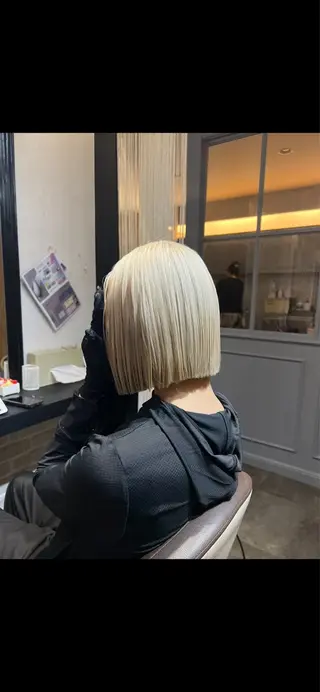 ショート 川村 綾のヘアスタイル