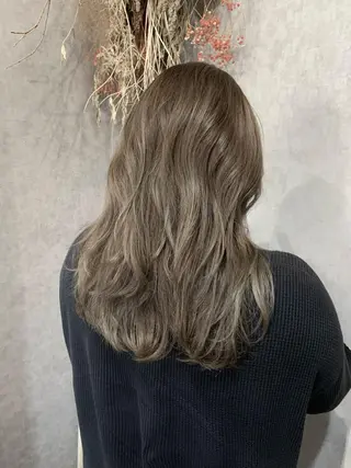 ロング giniro ホソミのヘアスタイル