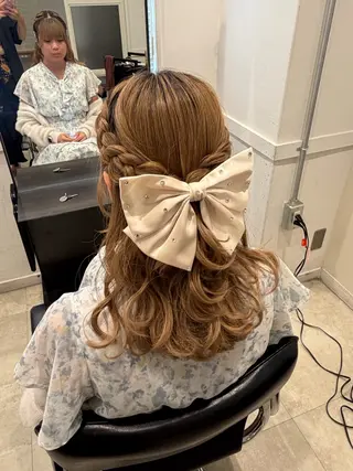 セミロング カラー ヘアアレンジ 🌈透け感カラー RINA🌈のヘアスタイル
