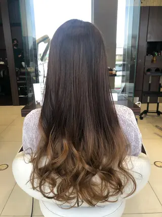 カラー 絹川 琴美のヘアスタイル