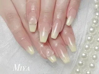 ネイル 🦋 Queenieのネイルデザイン