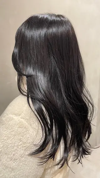 ロング カラー 都築 菜美のヘアスタイル