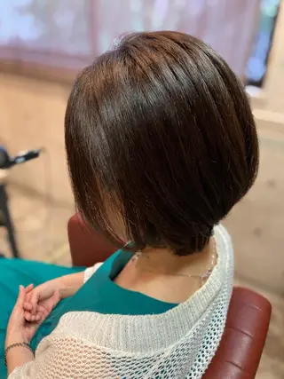 ショート カラー ERIKO Tのヘアスタイル