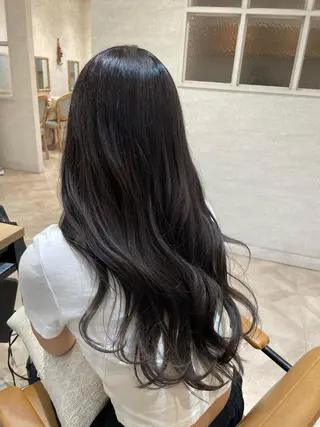 ロング カラー 透明感カラー 🩶🩵🩷AIRIのヘアスタイル