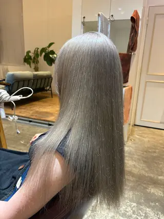 ロング カラー 田上 美月のヘアスタイル