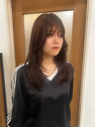 ミディアム カラー コバヤシ ユメのヘアスタイル