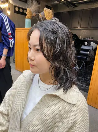 ミディアム パーマ 透明感カラー🌿 グレージュ🐺陽介のヘアスタイル