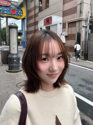 ミディアム &.TIGRE 越冨 レイヤー/顔周り特化のヘアスタイル