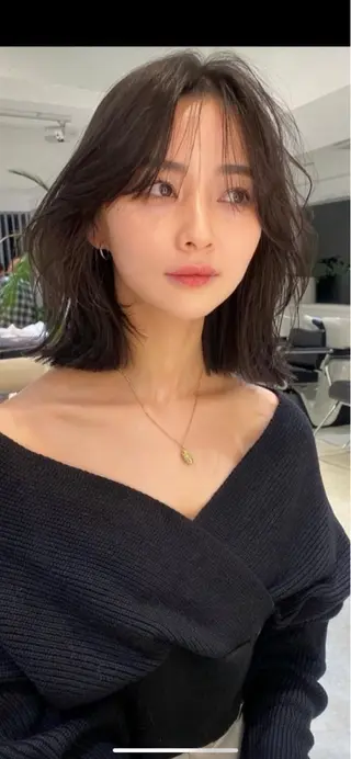 ロング カラー 韓国風レイヤーカラー ライムのヘアスタイル