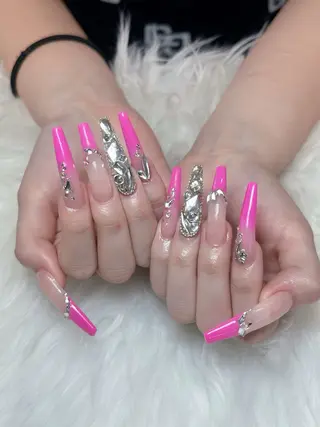 ネイル Julli ジュリのネイルデザイン