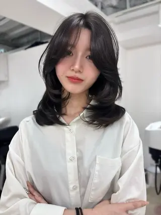カラー YOLO 渋谷 nanamiのヘアスタイル