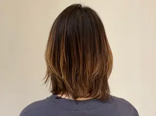 カラー 山田 実紅のヘアスタイル