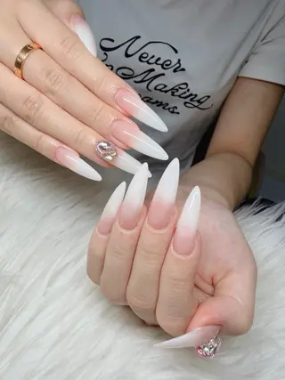 ネイル Lee Nailsのネイルデザイン