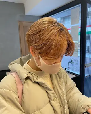 ショート 暖色カラー🍊 ボブ🌿顔周りcutのヘアスタイル