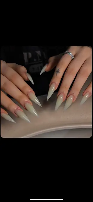 ネイル NiJi Nailsのネイルデザイン
