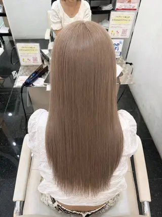 ロング カラー 透明感カラー💎 岩崎美優のヘアスタイル