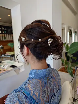 ミディアム ヘアアレンジ ｷﾝｼﾞｮｳ ｴﾅﾐのヘアスタイル