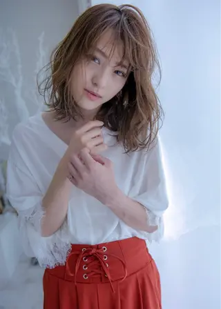 ミディアム 安田 さやかのヘアスタイル