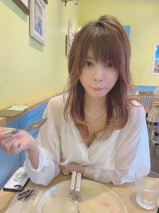 ミディアム 顔まわりの神様✨ 透明感カラー藤嶋秀幸のヘアスタイル