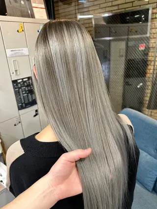 ロング カラー 難波ブリーチカラー 伊藤洋輝のヘアスタイル