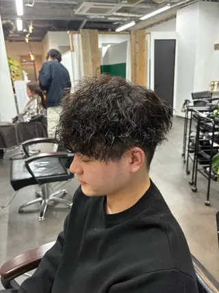 パーマ メンズ しゅり Flag hairのヘアスタイル