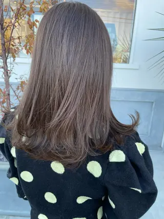 カラー 比嘉 千咲のヘアスタイル
