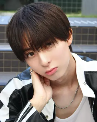 ショート メンズ 岡部 琉斗のヘアスタイル