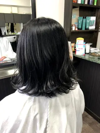 ミディアム 田中 真理のヘアスタイル