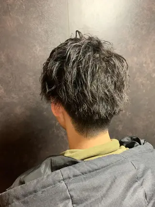 ショート パーマ 山内 敢史のヘアスタイル
