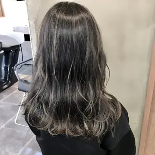 セミロング ＲＩ ＨＯのヘアスタイル