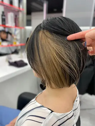 ショート カラー ヘアアレンジ 💖似合わせカラー ブリーチ💖レイヤーのヘアスタイル