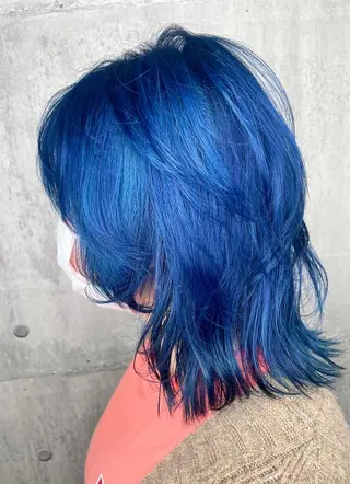 セミロング カラー ヘアアレンジ N° +aero 横浜のヘアスタイル