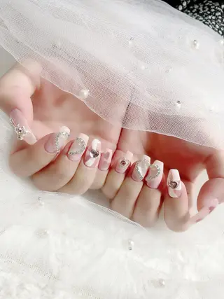 ネイル CIELIA 大人ガーリーのネイルデザイン