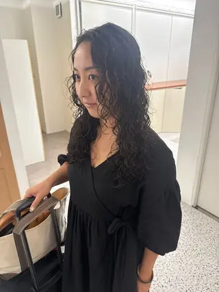 ロング パーマ スパイラルパーマ 🌐hina⭐️のヘアスタイル