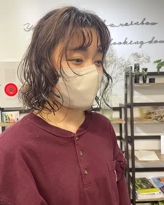 ミディアム パーマ monami 山本華菜のヘアスタイル